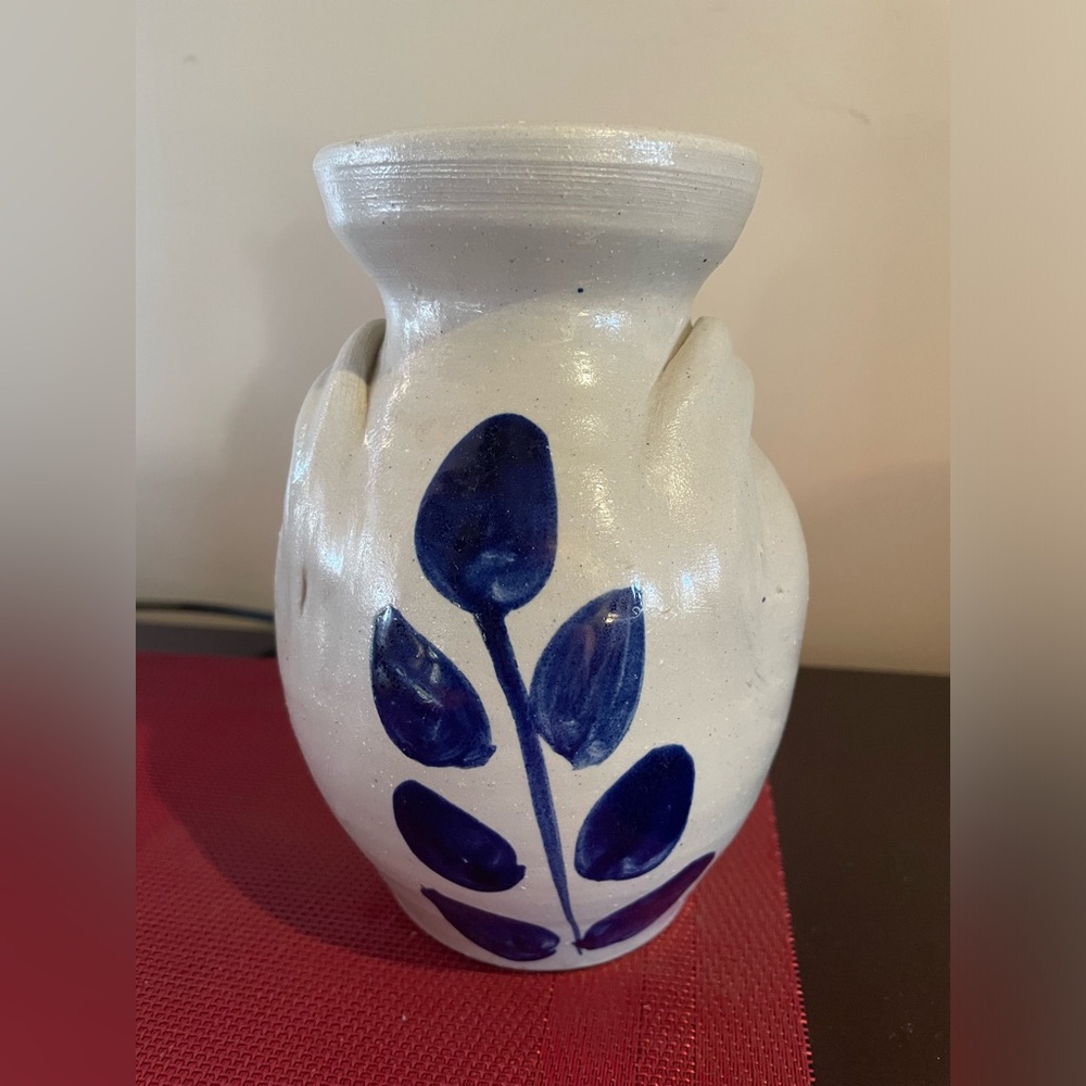 Collectible Williamsburg salt, glazed cobalt blue stoneware. New.